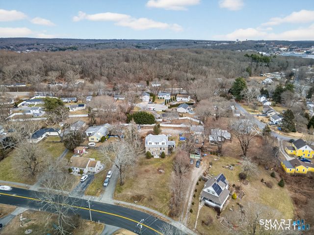 153 Old Norwich Road, Waterford, CT 06375