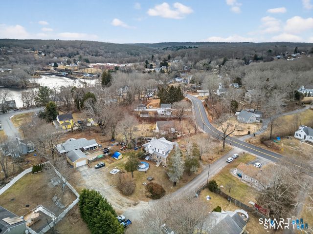 153 Old Norwich Road, Waterford, CT 06375
