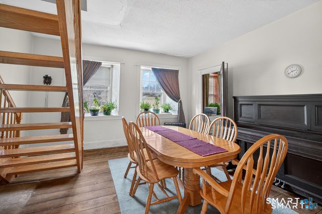 153 Old Norwich Road, Waterford, CT 06375