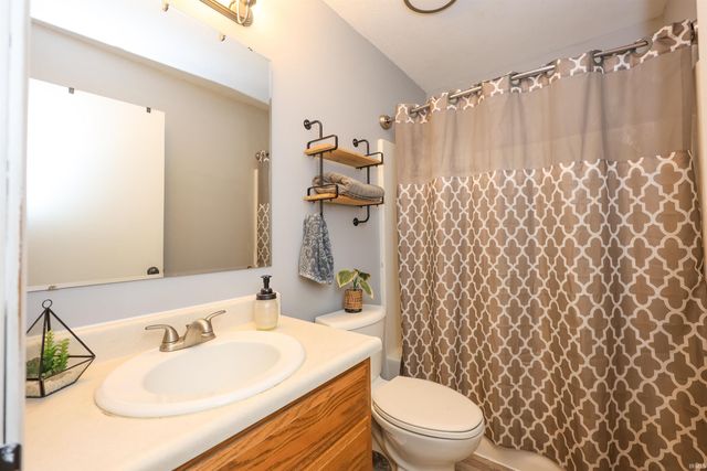 1945 York Court, Huntington, IN 46750