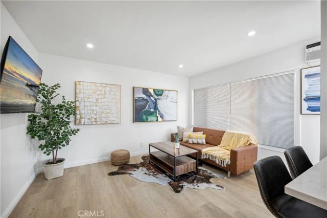 4214 Montclair, Los Angeles, CA 90018