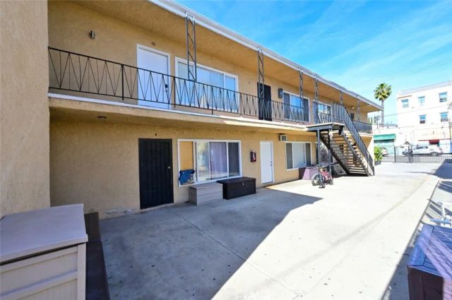 4214 Montclair, Los Angeles, CA 90018