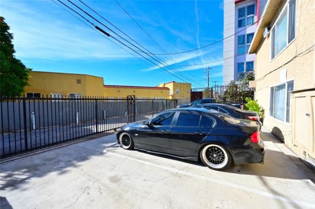 4214 Montclair, Los Angeles, CA 90018