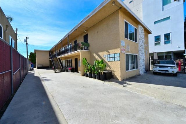 4214 Montclair, Los Angeles, CA 90018