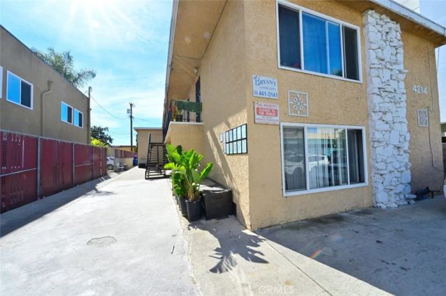 4214 Montclair, Los Angeles, CA 90018