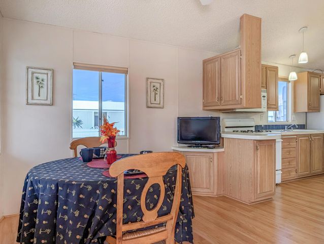 70200 Dillon Road 422, Desert Hot Springs, CA 92241
