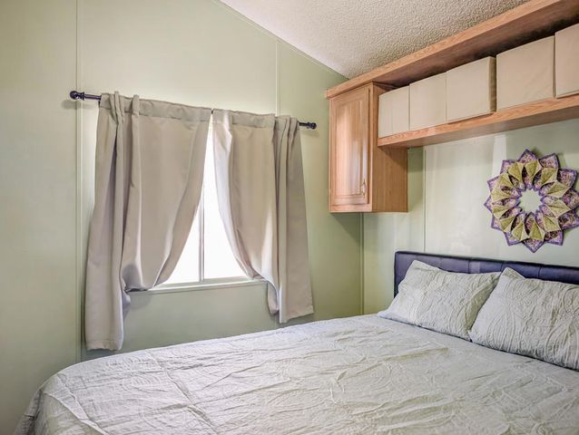 70200 Dillon Road 422, Desert Hot Springs, CA 92241