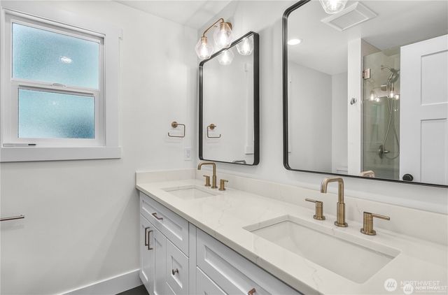 19417 153rd Ave NE, Woodinville, WA 98072