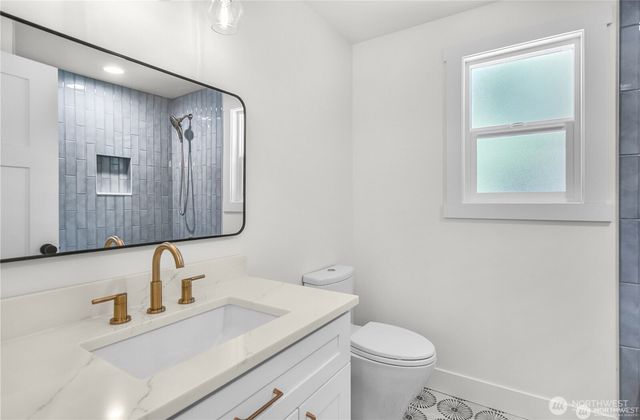 19417 153rd Ave NE, Woodinville, WA 98072