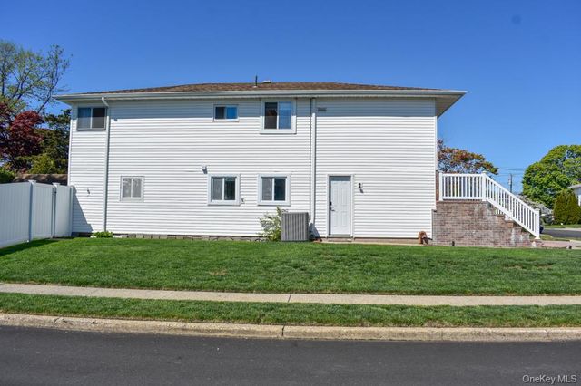 2800 Genessee Street, North Bellmore, NY 11710