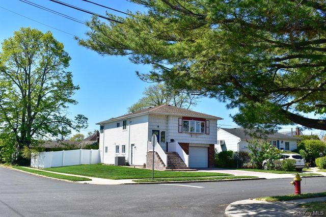 2800 Genessee Street, North Bellmore, NY 11710
