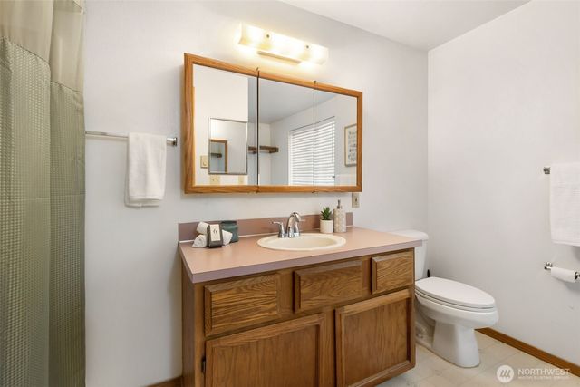 21 NE Admiral Drive, Belfair, WA 98528