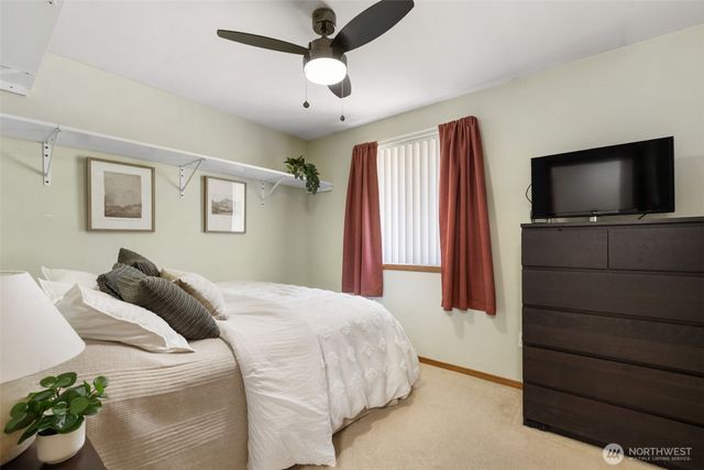 21 NE Admiral Drive, Belfair, WA 98528
