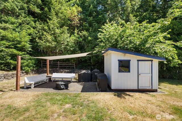 21 NE Admiral Drive, Belfair, WA 98528
