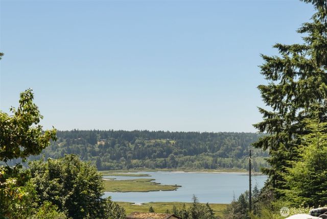 21 NE Admiral Drive, Belfair, WA 98528