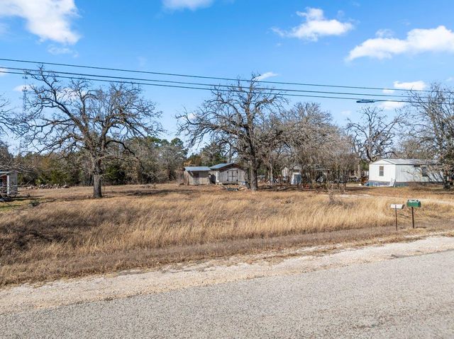 186 Zimmerman Ave, Bastrop, TX 78602
