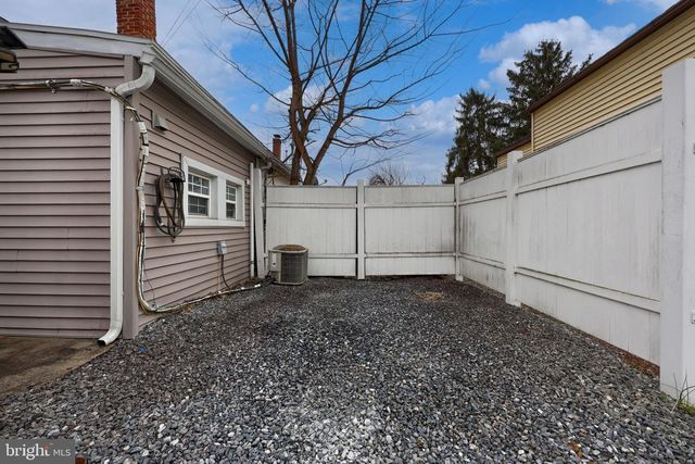 20 S 5TH ST, Columbia, PA 17512