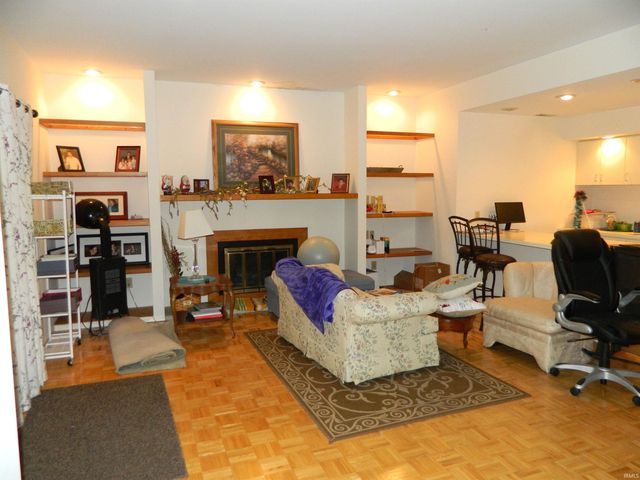 2648 E Windermere Woods Drive, Bloomington, IN 47401