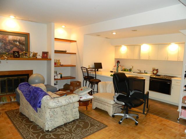 2648 E Windermere Woods Drive, Bloomington, IN 47401