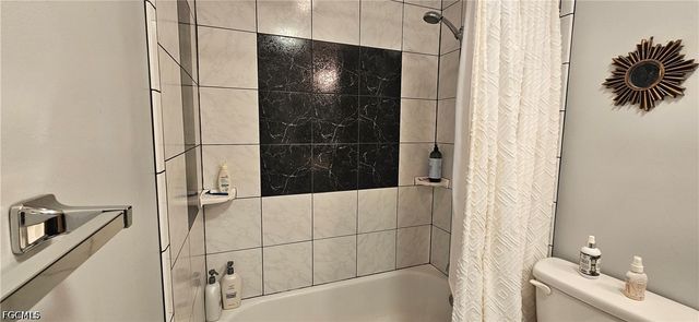 1823 SE 15th ST, Cape Coral, FL 33990