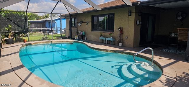 1823 SE 15th ST, Cape Coral, FL 33990