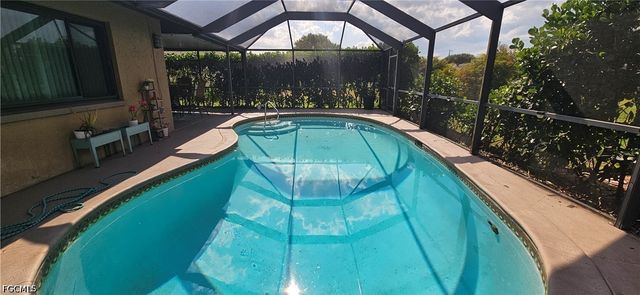 1823 SE 15th ST, Cape Coral, FL 33990