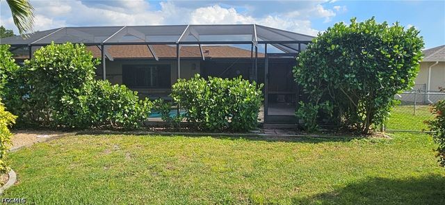 1823 SE 15th ST, Cape Coral, FL 33990