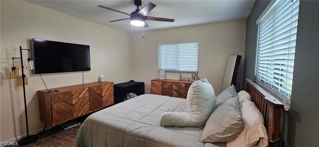 1823 SE 15th ST, Cape Coral, FL 33990