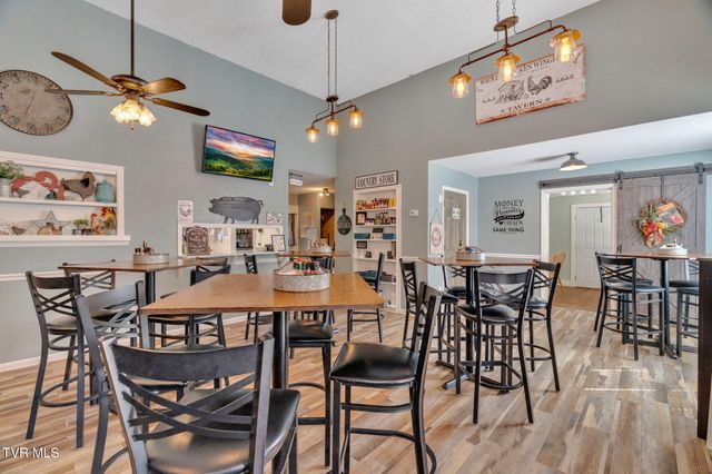 409 Fritz Street, Damascus, VA 24236