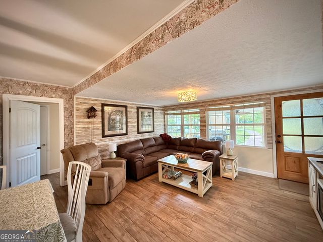 396 Douglas Highway, Hazlehurst, GA 31539