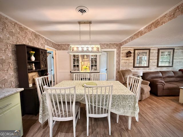 396 Douglas Highway, Hazlehurst, GA 31539