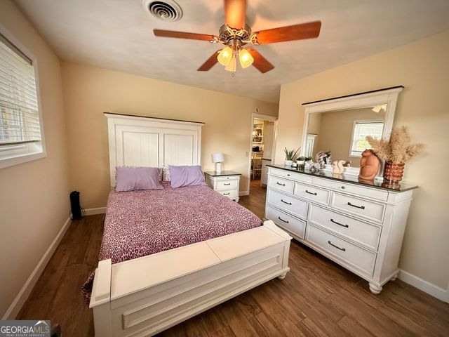 396 Douglas Highway, Hazlehurst, GA 31539