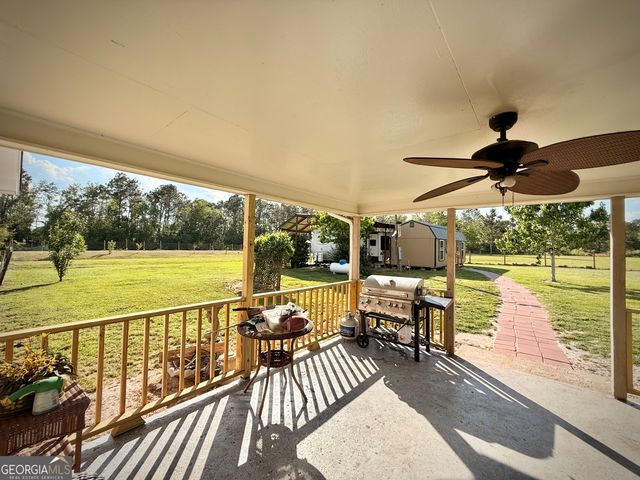 396 Douglas Highway, Hazlehurst, GA 31539
