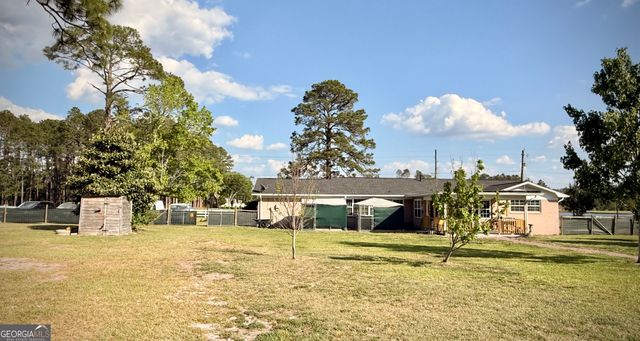 396 Douglas Highway, Hazlehurst, GA 31539