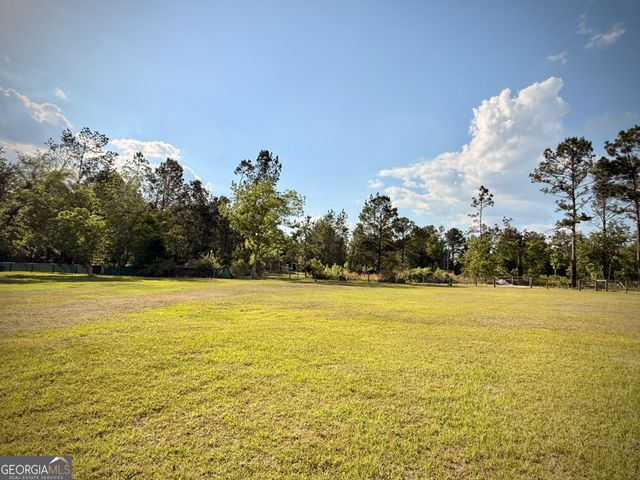 396 Douglas Highway, Hazlehurst, GA 31539