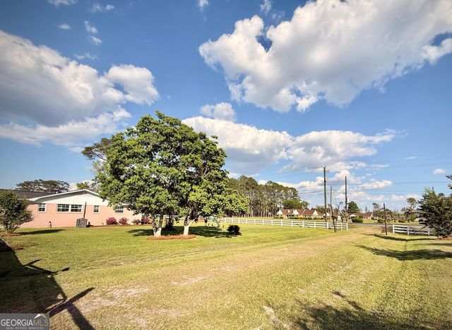396 Douglas Highway, Hazlehurst, GA 31539