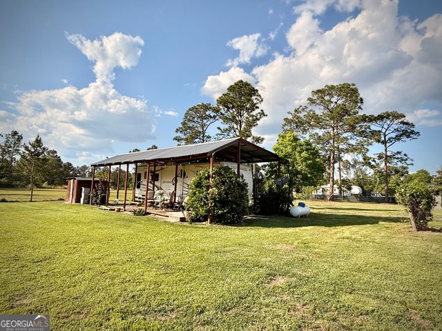 396 Douglas Highway, Hazlehurst, GA 31539