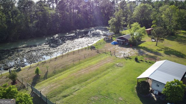 396 Douglas Highway, Hazlehurst, GA 31539