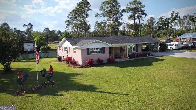 396 Douglas Highway, Hazlehurst, GA 31539