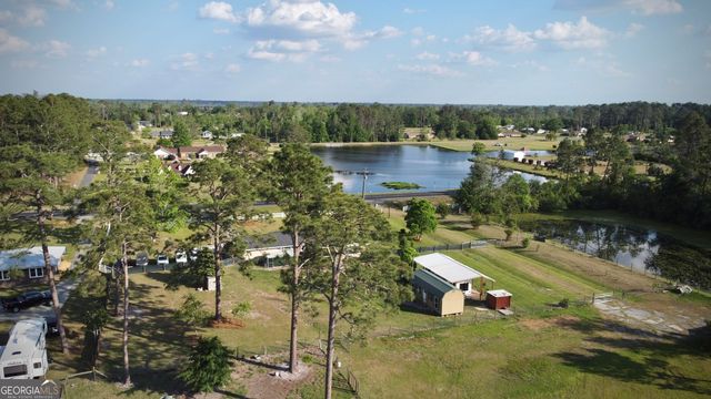 396 Douglas Highway, Hazlehurst, GA 31539