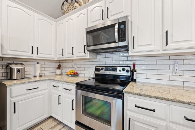 201 Brianne Court, Joshua, TX 76058