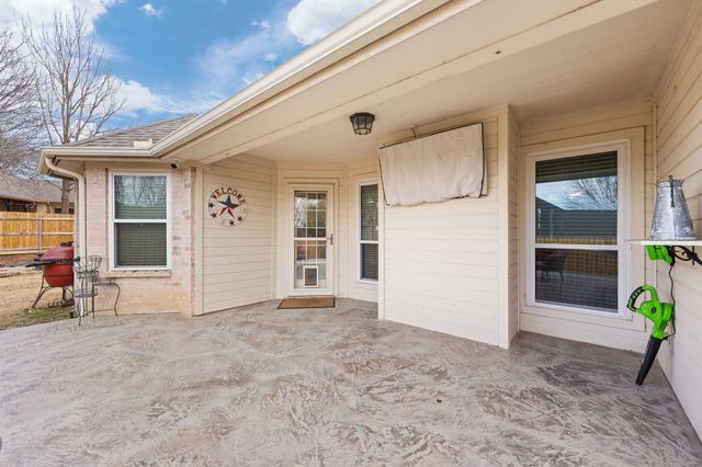 201 Brianne Court, Joshua, TX 76058