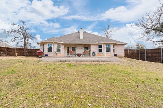 201 Brianne Court, Joshua, TX 76058