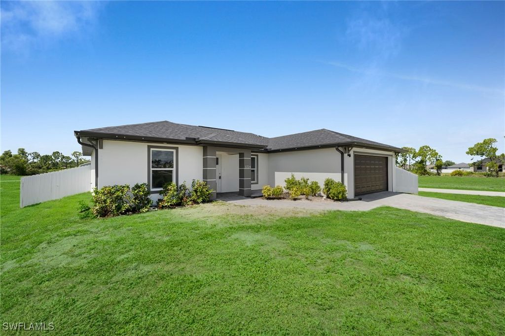 1724 NW 27th TER, Cape Coral, FL 33993