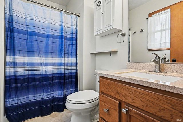 1001 Colonial Manor Drive, Goshen, IN 46526