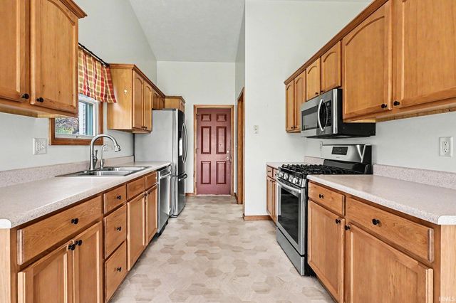 1001 Colonial Manor Drive, Goshen, IN 46526