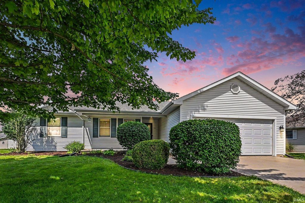 1001 Colonial Manor Drive, Goshen, IN 46526