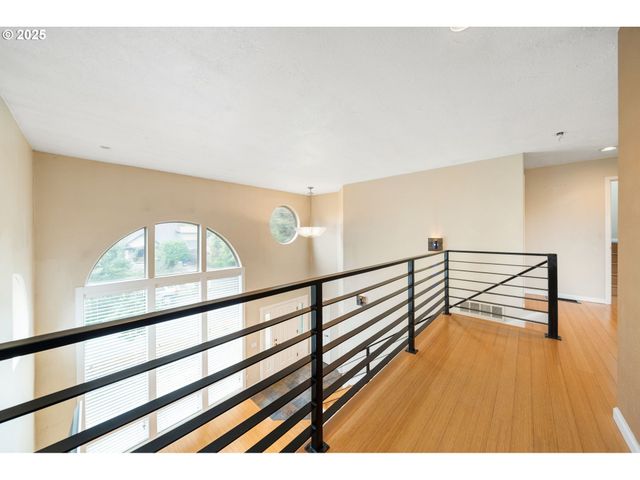 6636 S VIRGINIA Ave, Portland, OR 97239