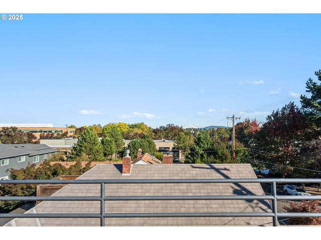 6636 S VIRGINIA Ave, Portland, OR 97239