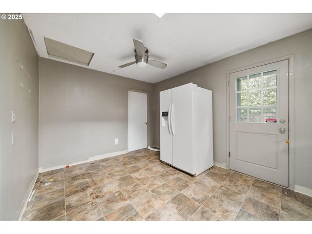 6636 S VIRGINIA Ave, Portland, OR 97239